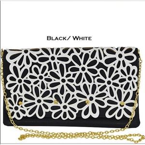 🖤Daisy Pattern Cut Out Clutch/Crossbody Bag🖤